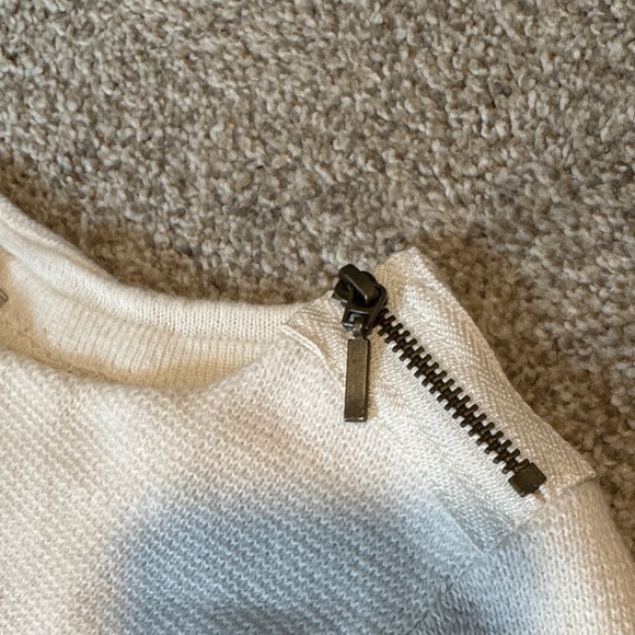 LOFT Cream and Black Women's Sweater - Picture 3 of 6